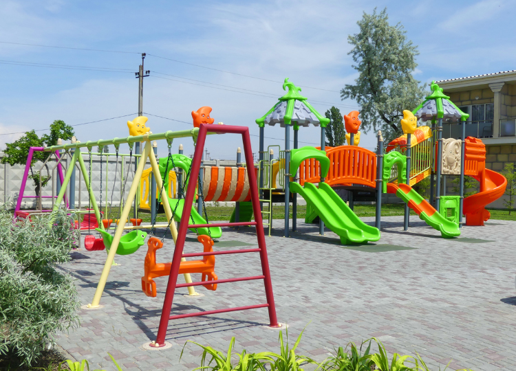 Play Area & Adventure Park